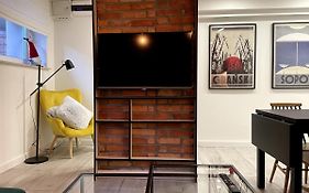 Apartament2 Tri-City Oliwa Ogród, prywatne wejście